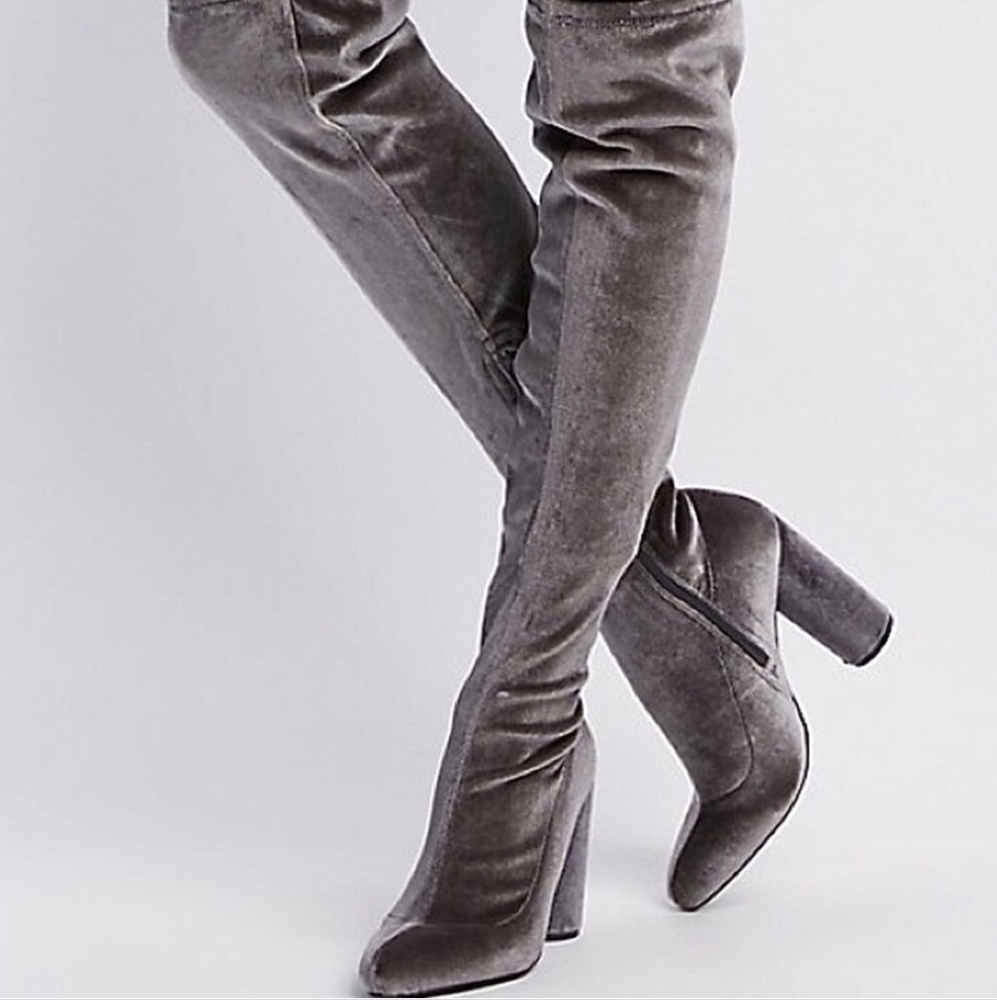 4 FOR $100  -  Elegant Gray Over-the-Knee Boots